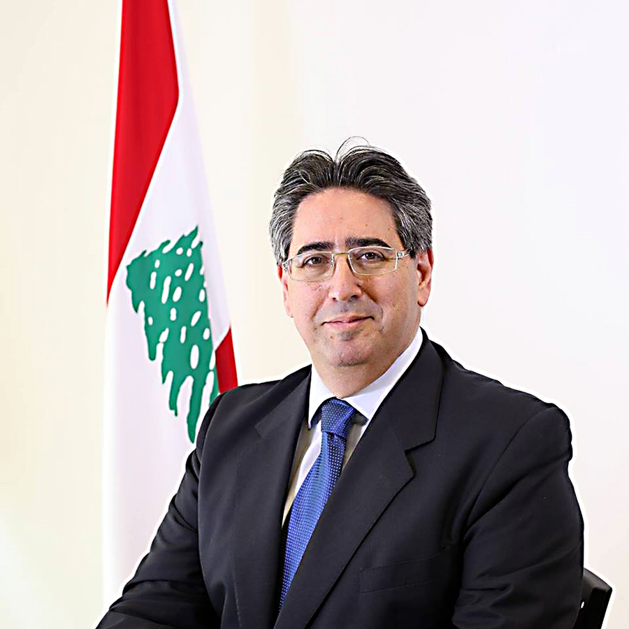 تحسّسْ بأظافرك غبار الشرف