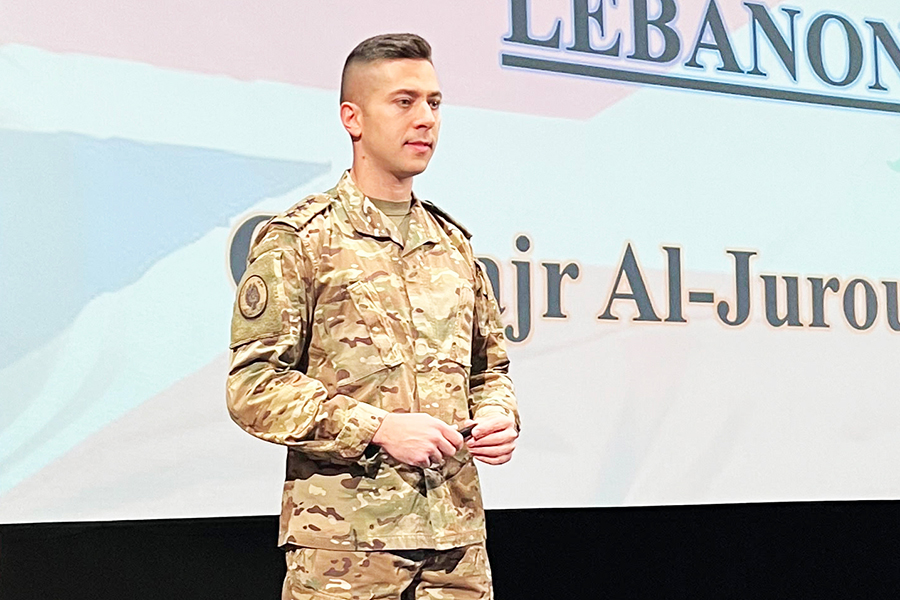 درس في الشجاعة والكفاءة