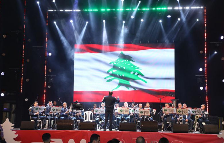 Christmas in Action أجواء ساحرة ونفحة وطنية