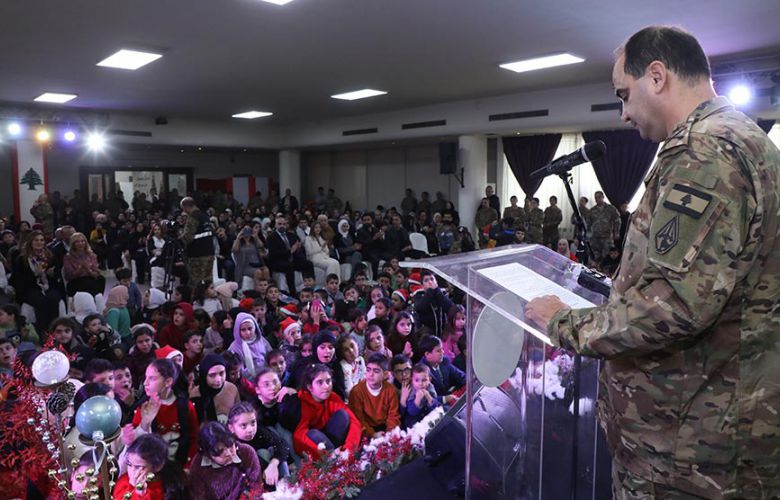 فرحة طفل ورضى أم في حضن الرعاية الدافئ