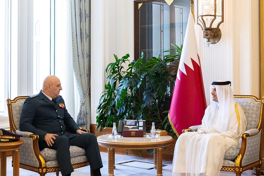 زيارة قائد الجيش إلى دولة قطر