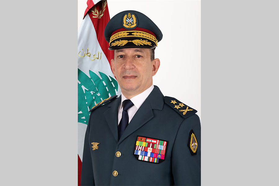 في «أمر اليوم» الذي وجّهه للعسكريين لمناسبة عيد المقاومة والتحرير، نوّه قائد الجيش العماد رودولف هيكل بتضحيات العسكريين وتحمّلهم مسؤولياتهم بمهنيةٍ عالية واستعدادٍ كامل لبذل أقصى الجهود وملاقاة التحديات بعزيمةٍ لا تلين...