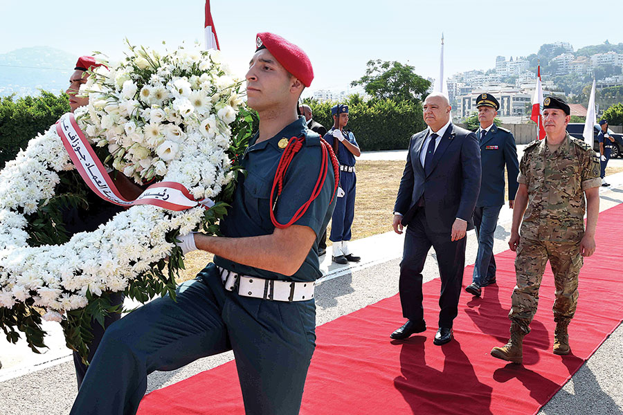 رئيس الجمهورية في عيد الجيش:لكم كل الشكر والجميل… وفاءً لتضحياتكم