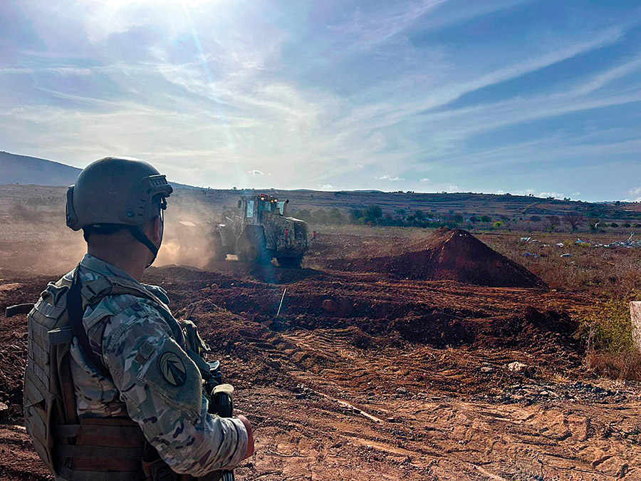 ... ساطعة كشمس بلادنا