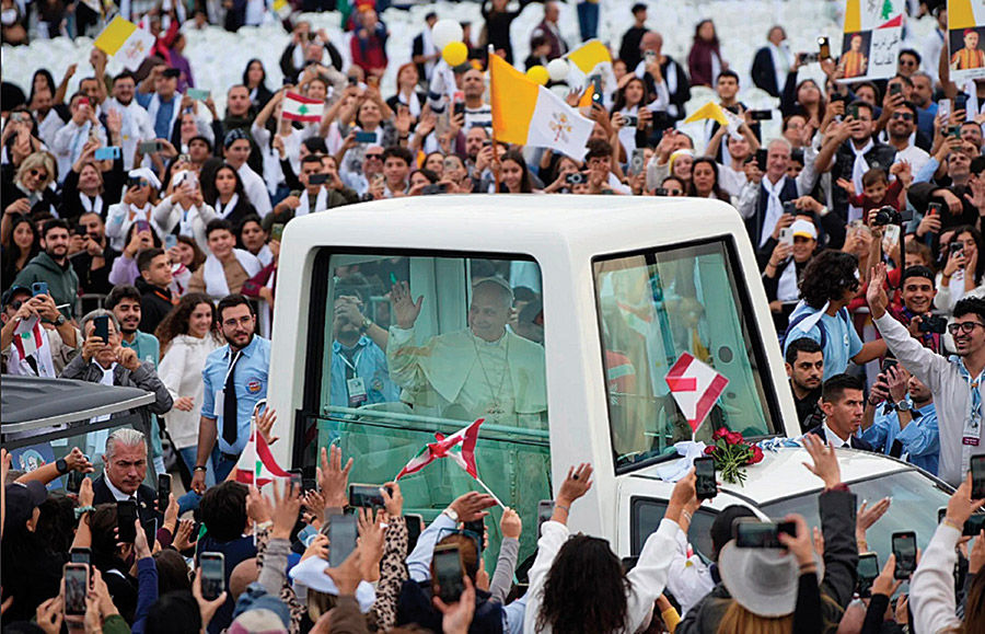 شكّلت زيارة البابا لاوون الرابع عشر إلى لبنان صفحةً جديدة في تاريخ وطننا. فالزيارة لم تكن مجرد حدث بروتوكولي، بل محطة حج ورسالة محبة وسلام تحمل في طياتها دلالاتٍ تتجاوز الحدود الجغرافية، لتلامس عمق الإنسان وضميره...