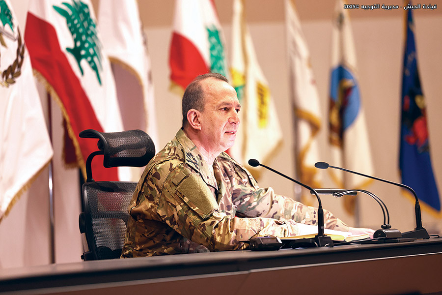 قائد الجيش:ما تحقق يُعدّ إنجازًا